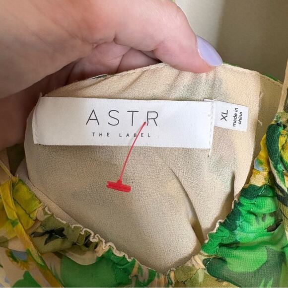 NWT ASTR Aneira Green Yellow Floral Tiered Ruffled Maxi Dress XL - Picture 8 of 10